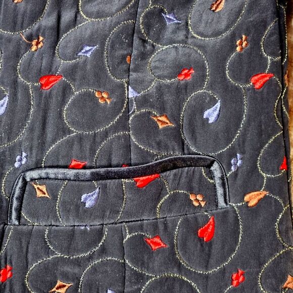 Cardinal Art Ole Wearable Art Black Embroidered Long Sleeve Button Front Jacket - Picture 5 of 11